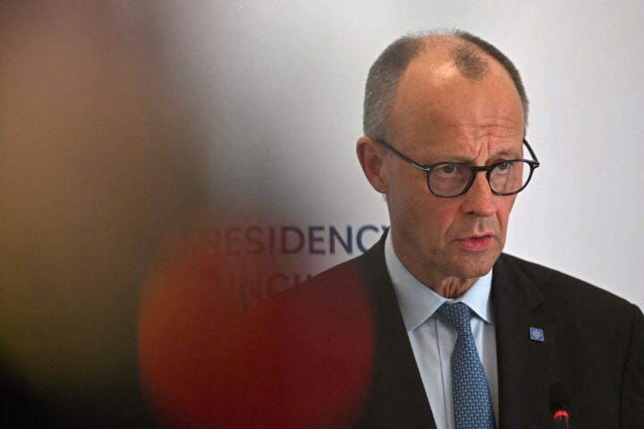 Merz propone una membership associata per l'Ucraina nell'UE in lettera a von der Leyen e Costa