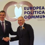 Pedro Sanchez costretto a una sosta notturna ad Ankara prima del vertice in Armenia
