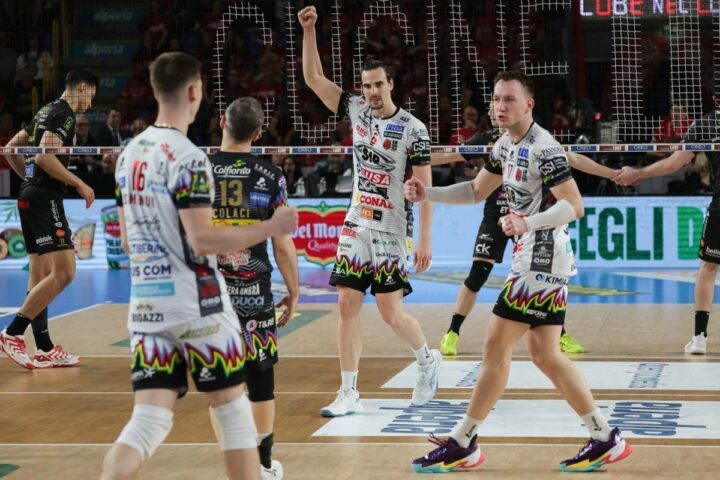 Perugia conquista il titolo di campione d'Italia di pallavolo maschile battendo Civitanova 3-0