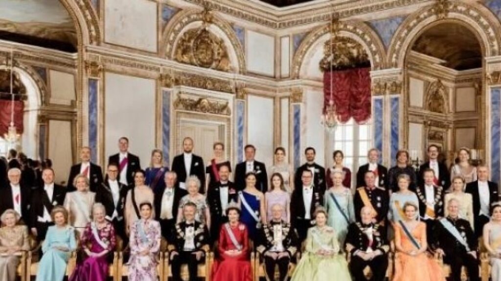Preoccupazione per le regine Margrethe di Danimarca e Sonja di Norvegia, ricoverate in ospedale a Oslo