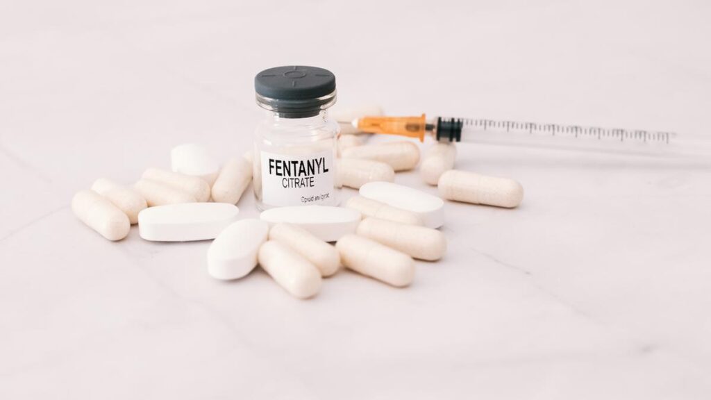 Psicofarmaci: ritardi nella ricetta elettronica aggravano i rischi legati al Fentanyl