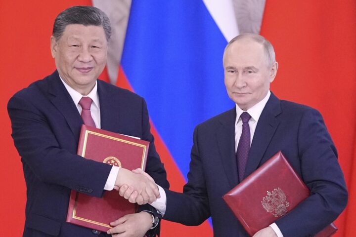Putin in visita a Pechino per rafforzare il partenariato con Xi Jinping