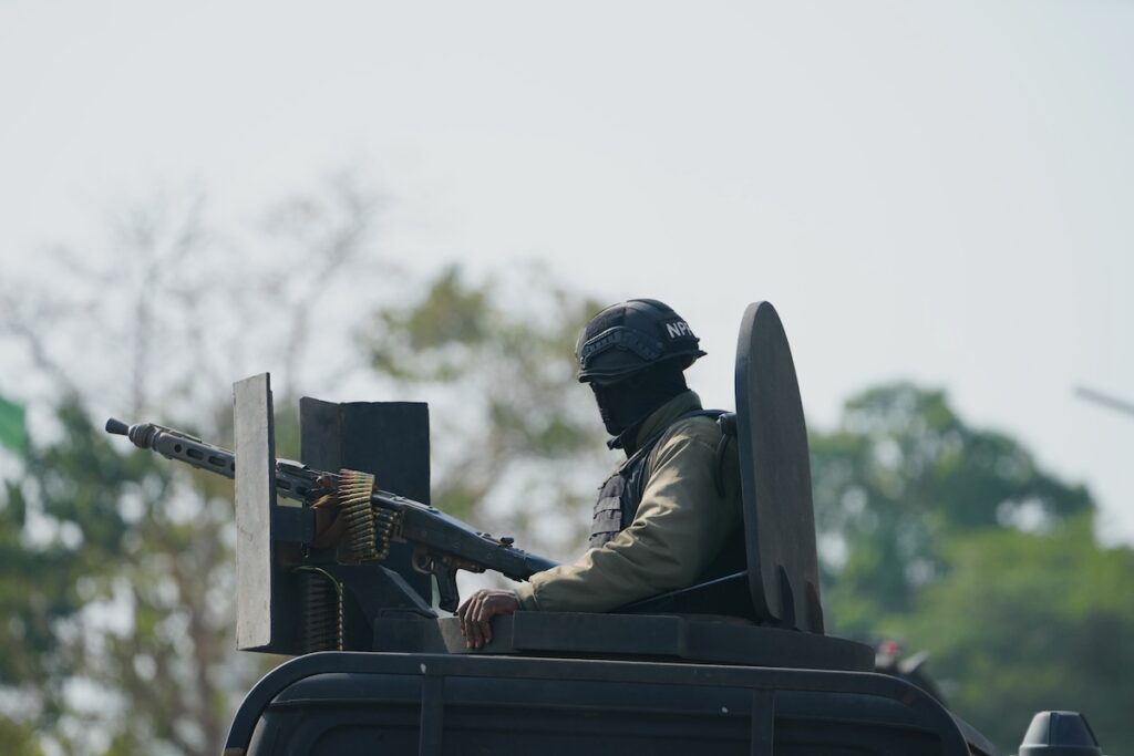 Quarantasei persone, tra cui bambini, rapite in attacchi contro scuole nel sud della Nigeria