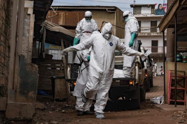 Rientra in Italia la dottoressa di Medici Senza Frontiere dopo contatto diretto con sospetto caso di ebola