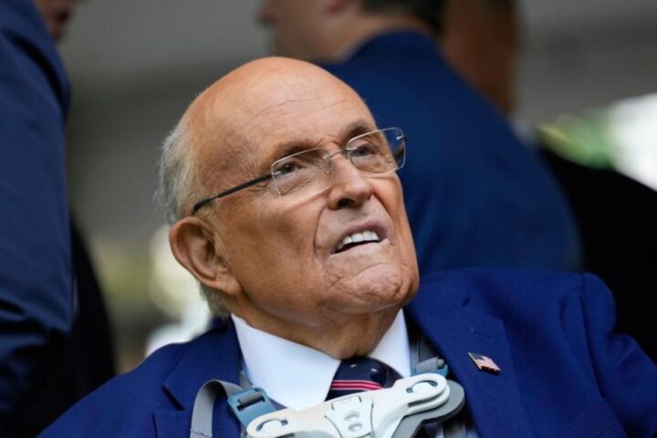 Rudolph Giuliani in ospedale in Florida: condizioni critiche ma stabili