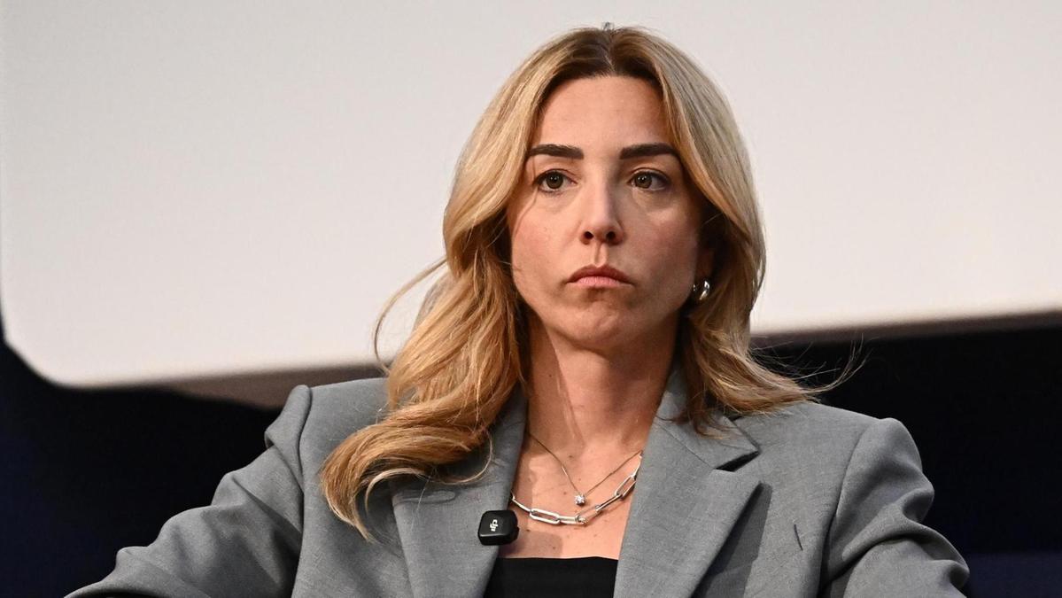 Salis: risarcimenti per insulti sui social e lotta contro la violenza verbale sulle donne