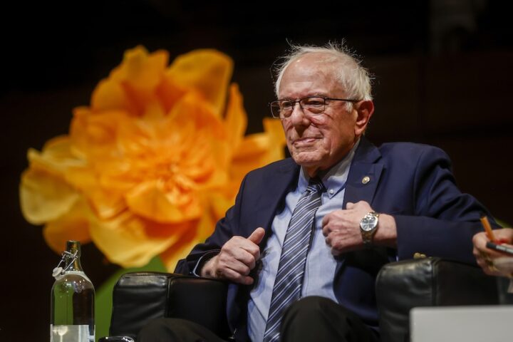 Sanders: gli americani non condividono le opinioni di Trump, il suo intervento al Salone del libro di Torino