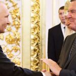 Schröder, l'ex cancelliere in servizio di Putin: «Solo lui può fermare la guerra»