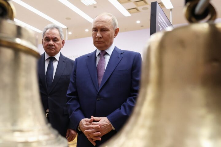 Shoigu, l'uomo di Putin in ombra: sciamanesimo, incendi e voci di golpe military