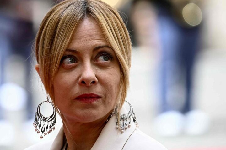 Sondaggi politici: calo del centrodestra, il campo largo raggiunge il 45,8%