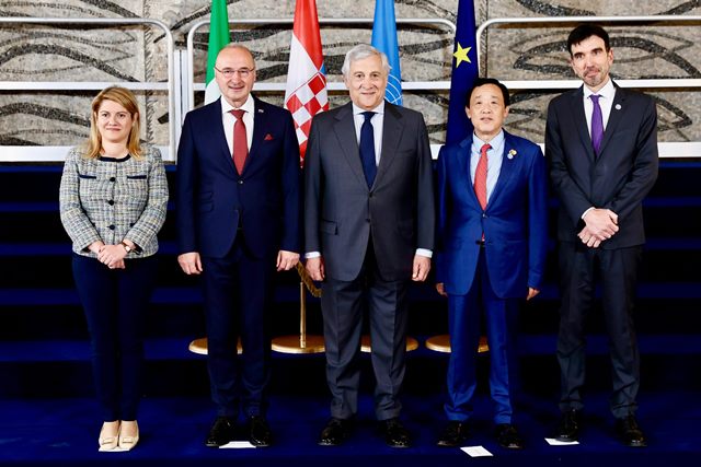 Tajani apre la riunione Italia/FAO/Med9 su crisi alimentare e fertilizzanti dallo Stretto di Hormuz