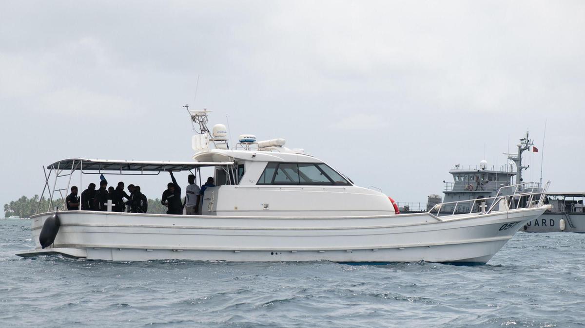 Tragedia alle Maldive: morte del sergente Mahudhee durante le ricerche dei sub italiani dispersivi