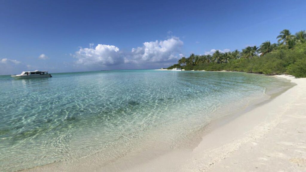 Tragedia in immersione alle Maldive: cinque italiani morti nella zona di Alimathaa