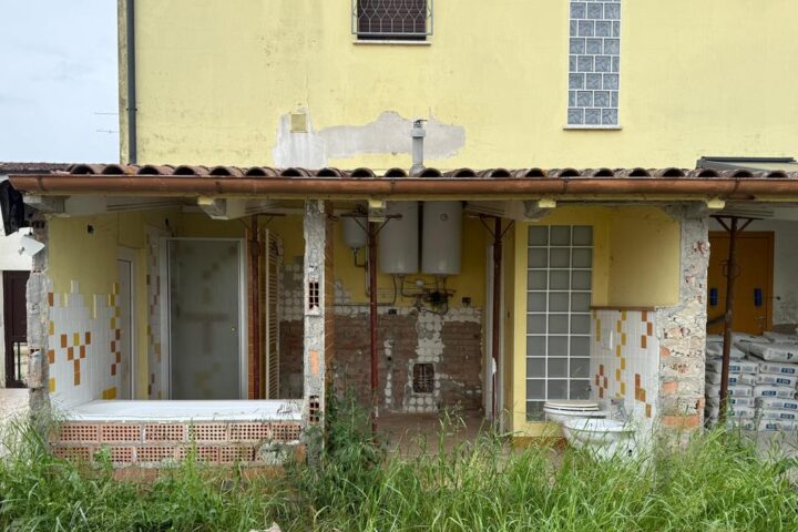 Traversara, il dramma della zona rossa: tre anni dopo l’alluvione, la ricostruzione è ferma