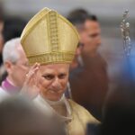 Trump attacca nuovamente il papa, critiche in vista dell'incontro in Vaticano