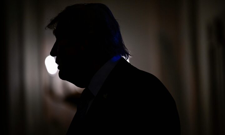 Trump critica papa Leone XIV per le posizioni sul nucleare iraniano