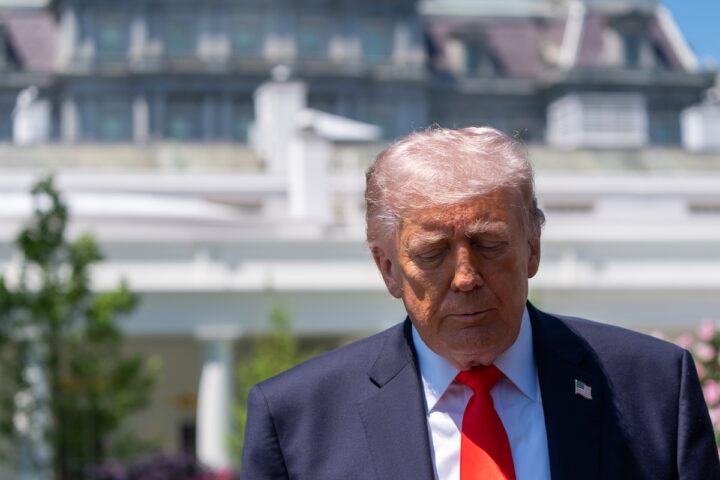 Trump ignora la scadenza per l'autorizzazione del Congresso sulla guerra contro l'Iran