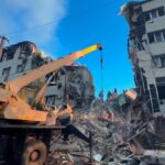 Uccisioni a Starobilsk: Mosca accusa Kiev di bombardamento su un dormitorio studentesco