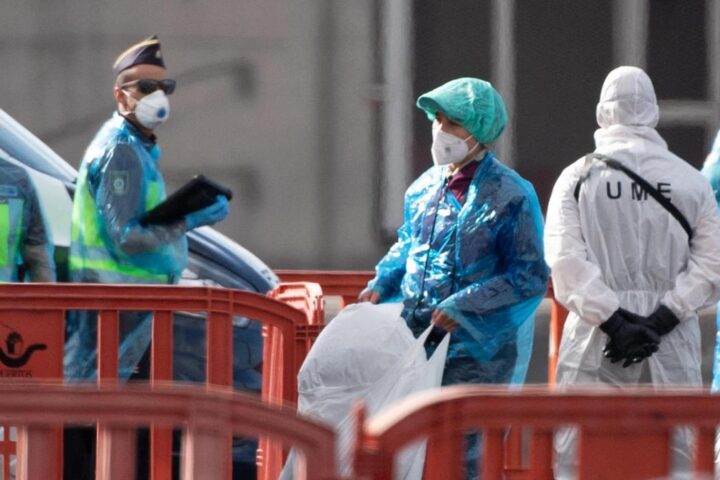 Un cittadino americano positivo all'hantavirus, evacuati 94 passeggeri da Tenerife