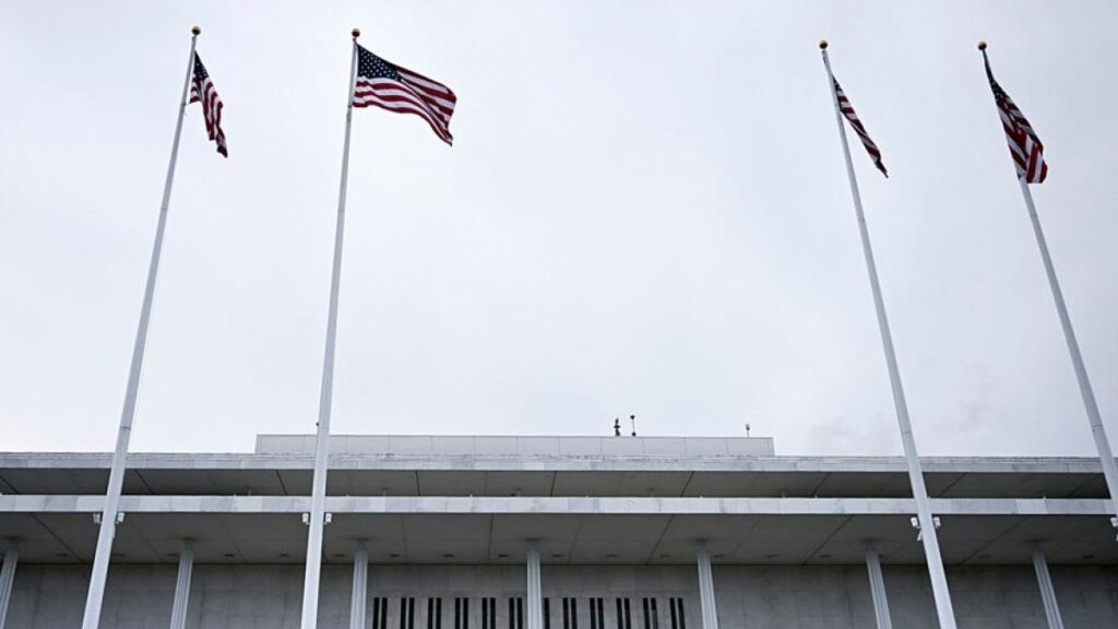 Un giudice blocca la ridenominazione del Kennedy Center in «Trump Kennedy Center»