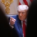 Un tribunale blocca il fondo di Trump per risarcire chi denuncia persecuzioni dall’amministrazione Biden