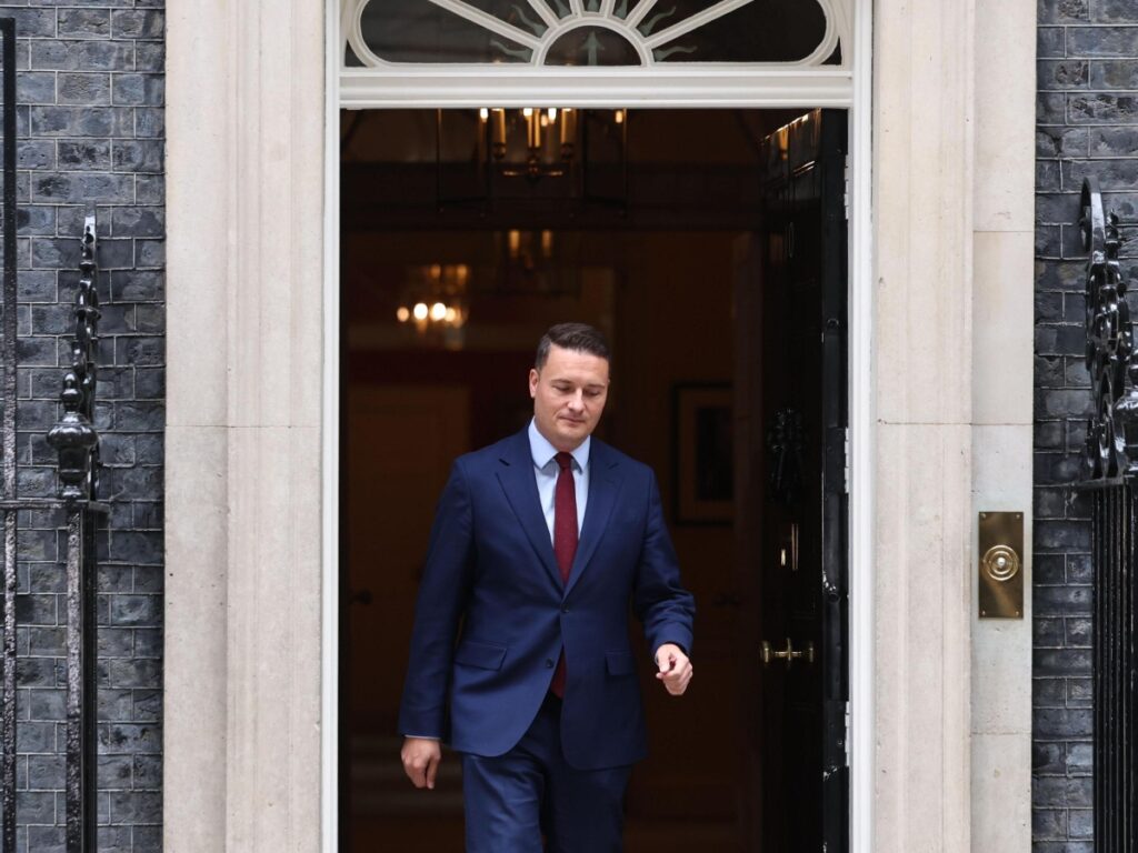 Wes Streeting, ministro della Sanità, sfida Starmer per la leadership laburista