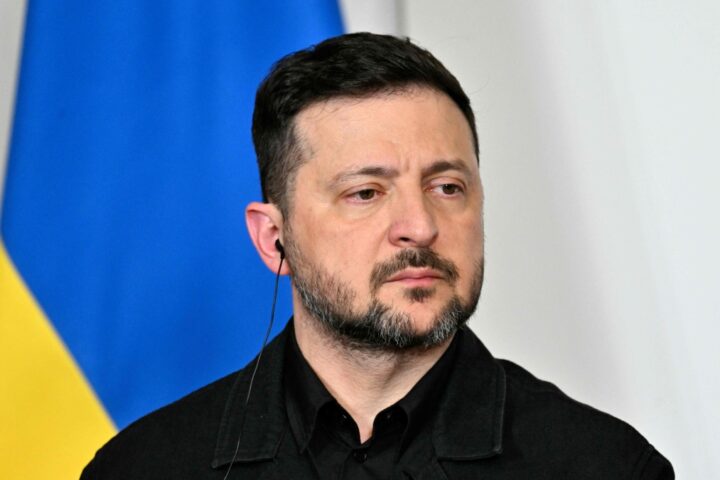 Zelensky lancia un decreto sulla parata di Mosca mentre i Usa spingono per la tregua