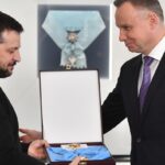 Nawrocki ritira l'Onorificenza dell'Aquila Bianca a Zelensky: scoppia la crisi diplomatica tra Varsavia e Kiev