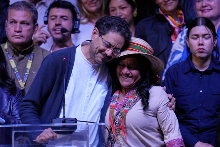 Abelardo de la Espriella, avvocato di destra, vince le elezioni presidenziali in Colombia