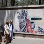 Accordo digitale Usa-Iran firmato da Trump, Vance e Ghalibaf: riapertura immediata di Hormuz