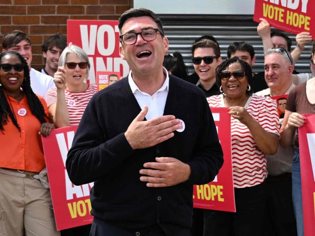 Andy Burnham sfida Keir Starmer dopo vittoria schiacciante a Makerfield