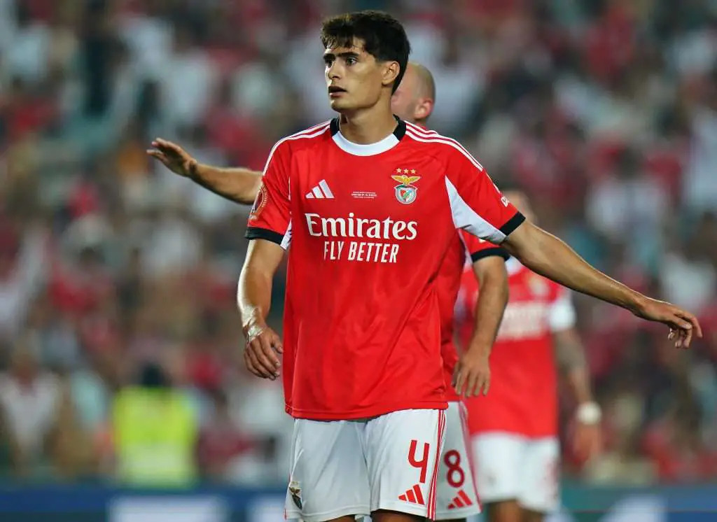 Antonio Silva di Benfica a un passo dal trasferimento a Milano, ma la resistenza del club potrebbe bloccare l'accordo