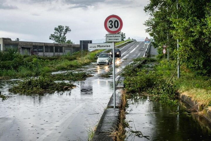 Arrivo di temporali e instabilità atmosferica in Italia: attesi fenomeni violenti e downburst