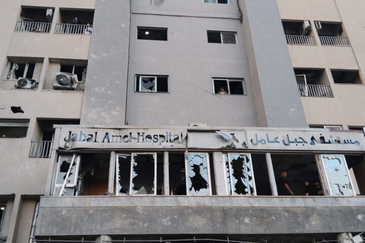 Attacco aereo israeliano all'ospedale Jabal Amel: 4 morti e decine di feriti secondo Medici Senza Frontiere