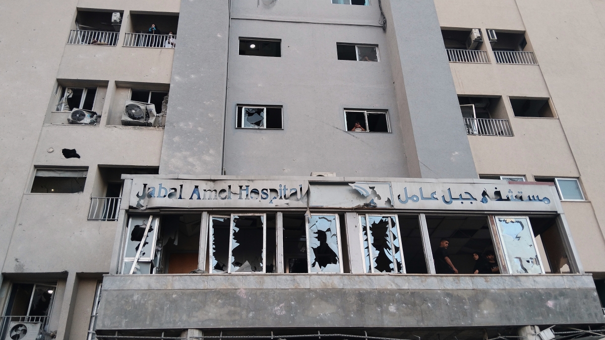 Attacco aereo israeliano all'ospedale Jabal Amel: 4 morti e decine di feriti secondo Medici Senza Frontiere