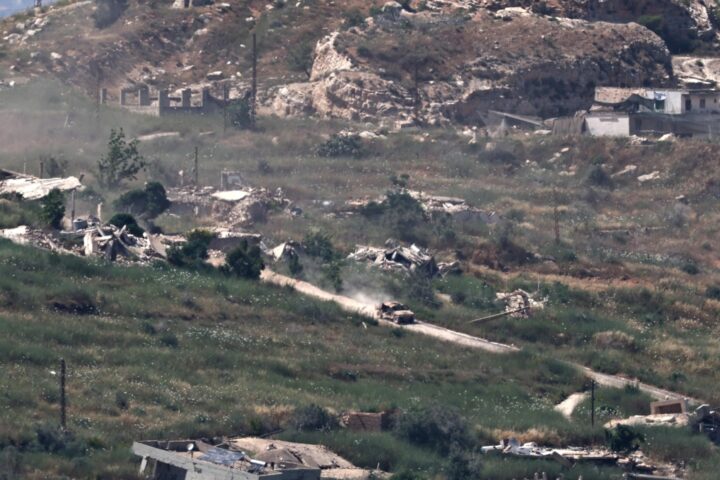Attacco aereo israeliano vicino a Tiro: tre morti e nove feriti in Libano