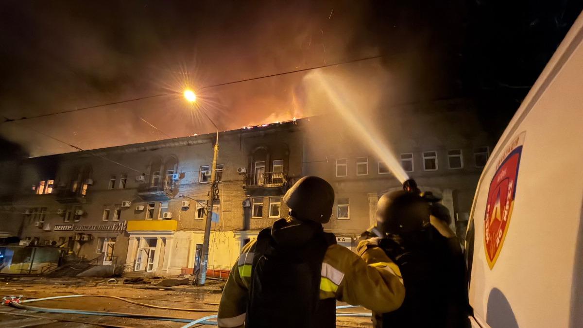 Attacco delle forze russe a Kiev con missili nella notte durante la guerra in Ucraina