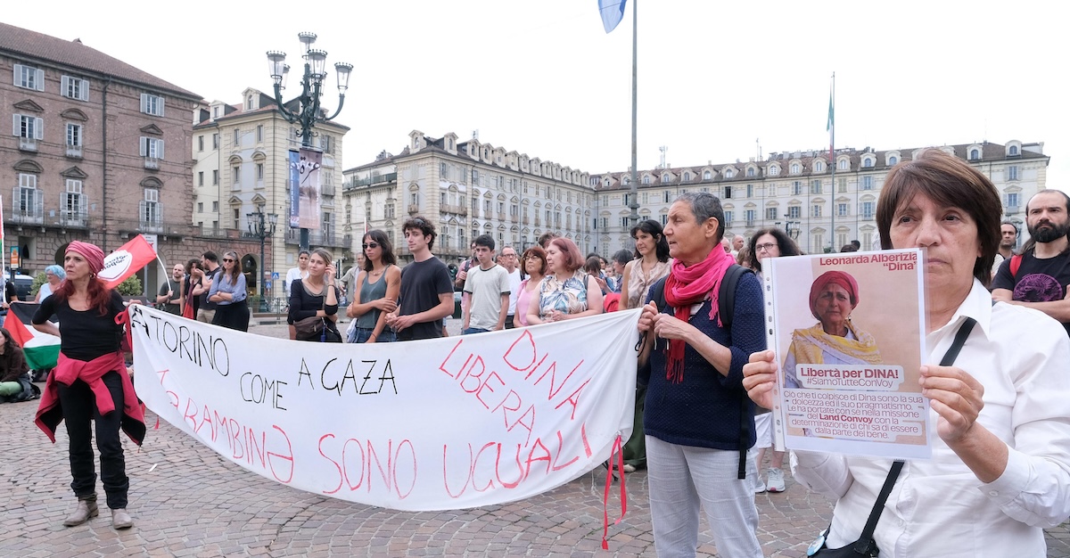 Attivisti della Global Sumud Flotilla in sciopero della fame in Libia durante la detenzione