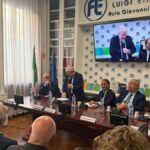 Augusto Barbera riceve il premio Einaudi per il suo impegno nelle battaglie liberali a Roma