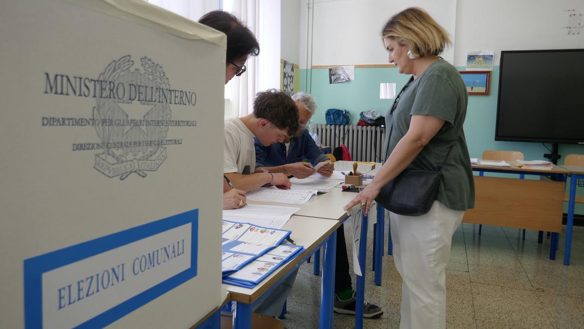 Ballottaggi in corso in 42 Comuni, affluenza nazionale al 13,58% nella giornata di voto