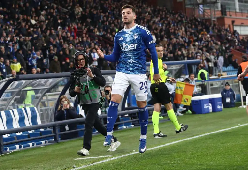 Baturina, stella di Como, attira l'interesse dalla Premier League in vista del Mondiale