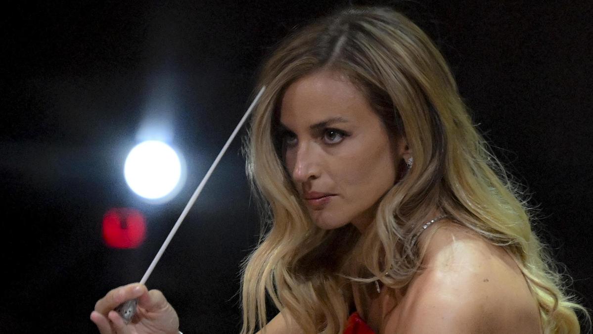 Beatrice Venezi impugna la rescissione del contratto con il Teatro La Fenice di Venezia