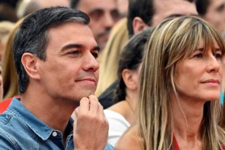 Begona Gomez, moglie di Sanchez, rinviata a giudizio e passaporto ritirato