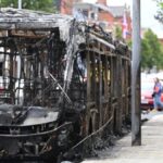 Belfast, un uomo aggredito da un rifugiato sudanese perde un occhio e scoppiano proteste anti-immigrati
