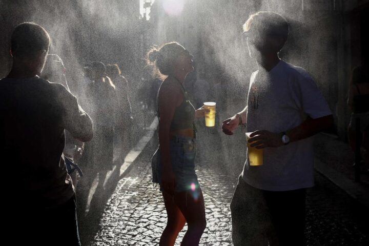 Caldo estremo in Italia: allerta massima per 15 città, mercoledì saliranno a 16