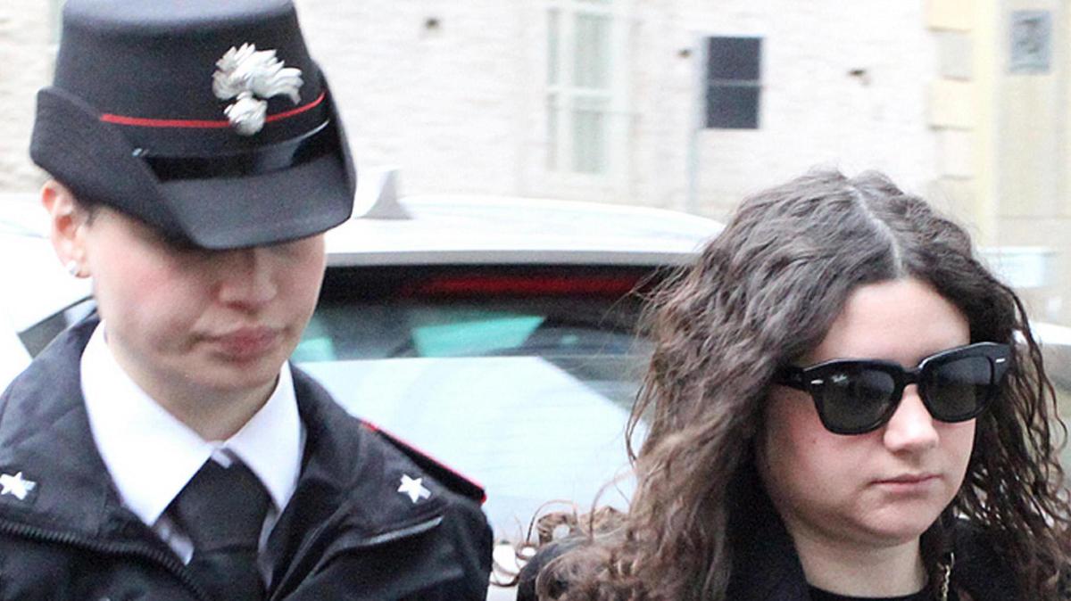 Chiara condannata a 24 anni per omicidio premeditato del figlio sepolto nel giardino di casa a Traversetolo