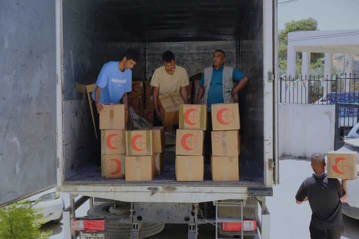 Cibo raccolto a Genova per Gaza distribuito ai profughi in Cisgiordania dopo mesi di attesa