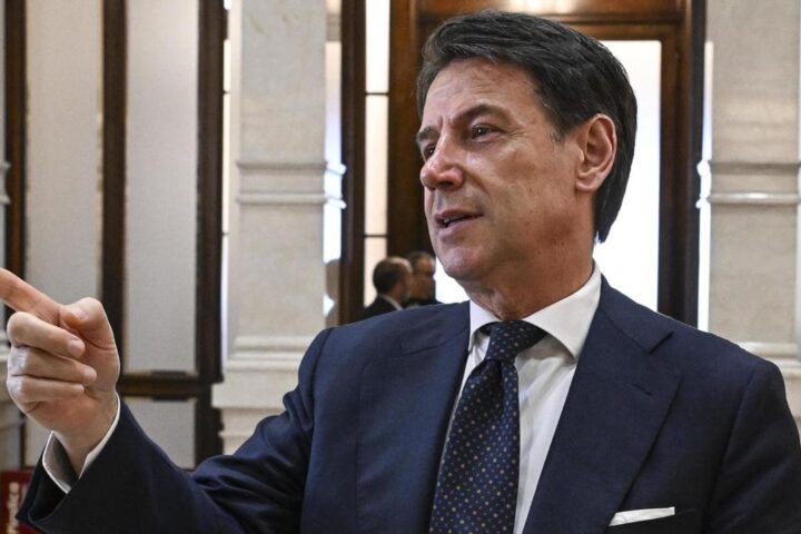 Commissione Covid: dimissioni di Bignami e lettera di Conte a La Russa
