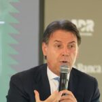 Conte: "Noi siamo progressisti, non di sinistra" durante il Forum in Masseria a Manduria