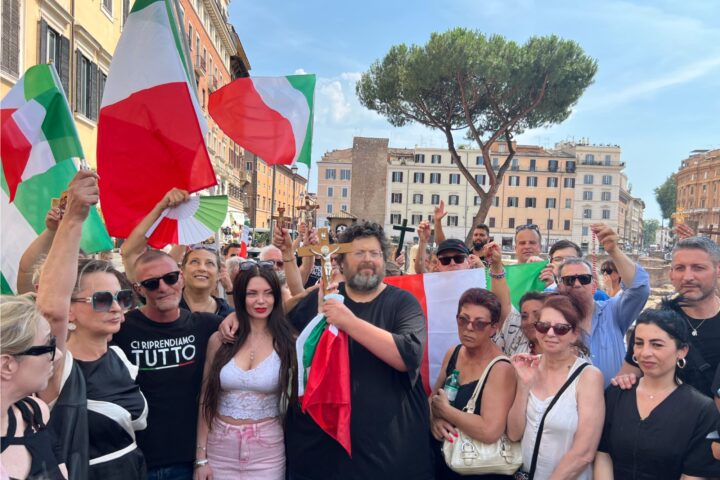 Crocifissi e preghiere a Roma: manifestazione del Popolo della Famiglia contro l'islamismo il 29 giugno